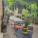 La Des Figuiers Bed & Breakfast Saint-Bonnet-du-Gard