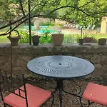 La Des Figuiers Bed & Breakfast 3*