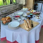 Bed & Breakfast La Des Figuiers 3*