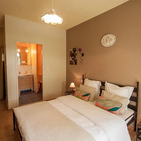 Bed & Breakfast La Des Figuiers Saint-Bonnet-du-Gard