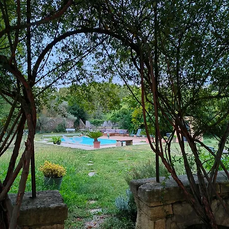 La Des Figuiers Bed & Breakfast