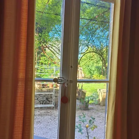 La Des Figuiers Bed & Breakfast Saint-Bonnet-du-Gard
