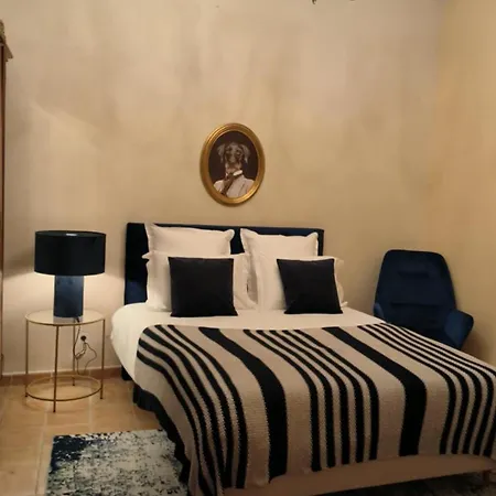 La Des Figuiers Bed & Breakfast 3*