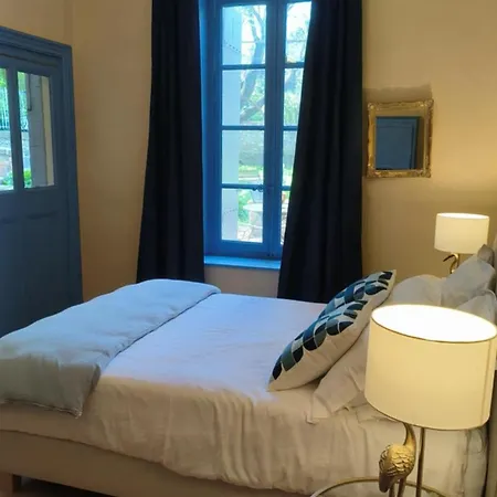 La Des Figuiers Bed & Breakfast
