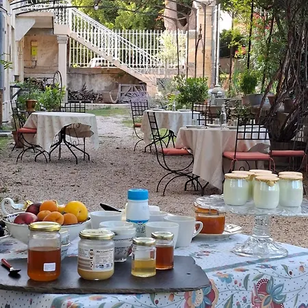 La Des Figuiers Nocleg ze śniadaniem 3*
