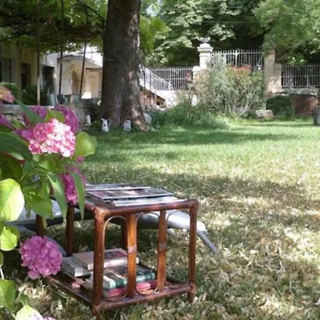 La Des Figuiers Bed & Breakfast Saint-Bonnet-du-Gard